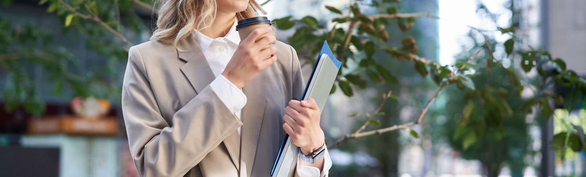 Smiling Corporate Woman In Suit Drinking Takeaway 2022 10 20 01 30 14 Utc